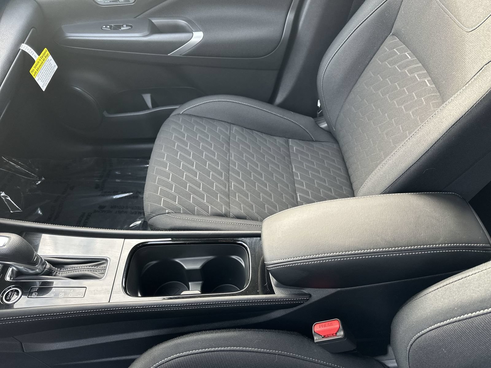 Certified 2024 Nissan Kicks SV FWD image 14