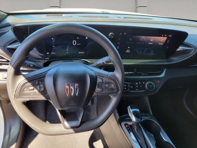 Used 2024 Buick Envista Preferred w/ Advanced Safety Package image 6