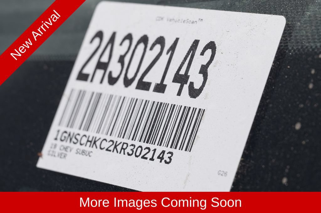 Used 2019 Chevrolet Suburban LT w/ Luxury Package RWD image 12