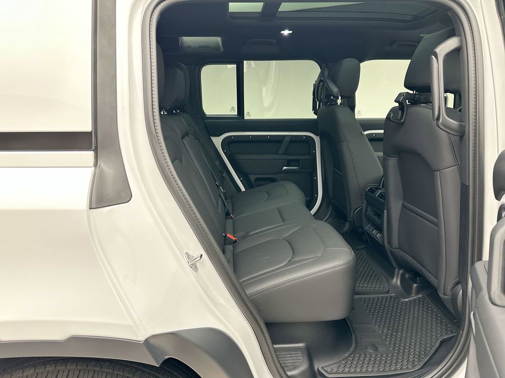 New 2026 Land Rover Defender 110 S image 7
