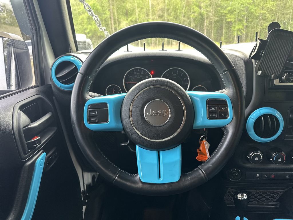 Used 2017 Jeep Wrangler Unlimited Sahara image 23