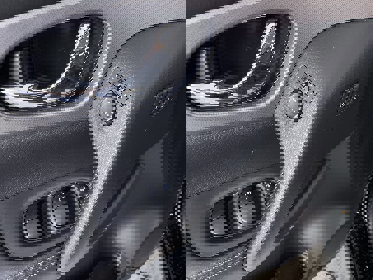 Used 2020 Nissan Rogue Sport SV w/ Technology Package image 11