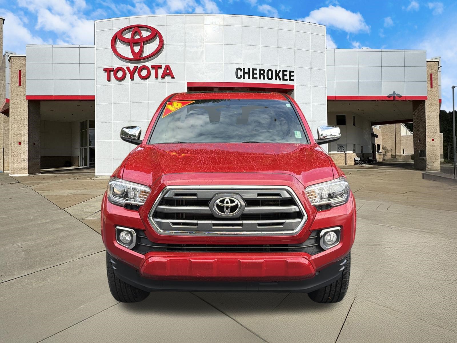 Used 2016 Toyota Tacoma Limited w/ Towing Package RWD image 2