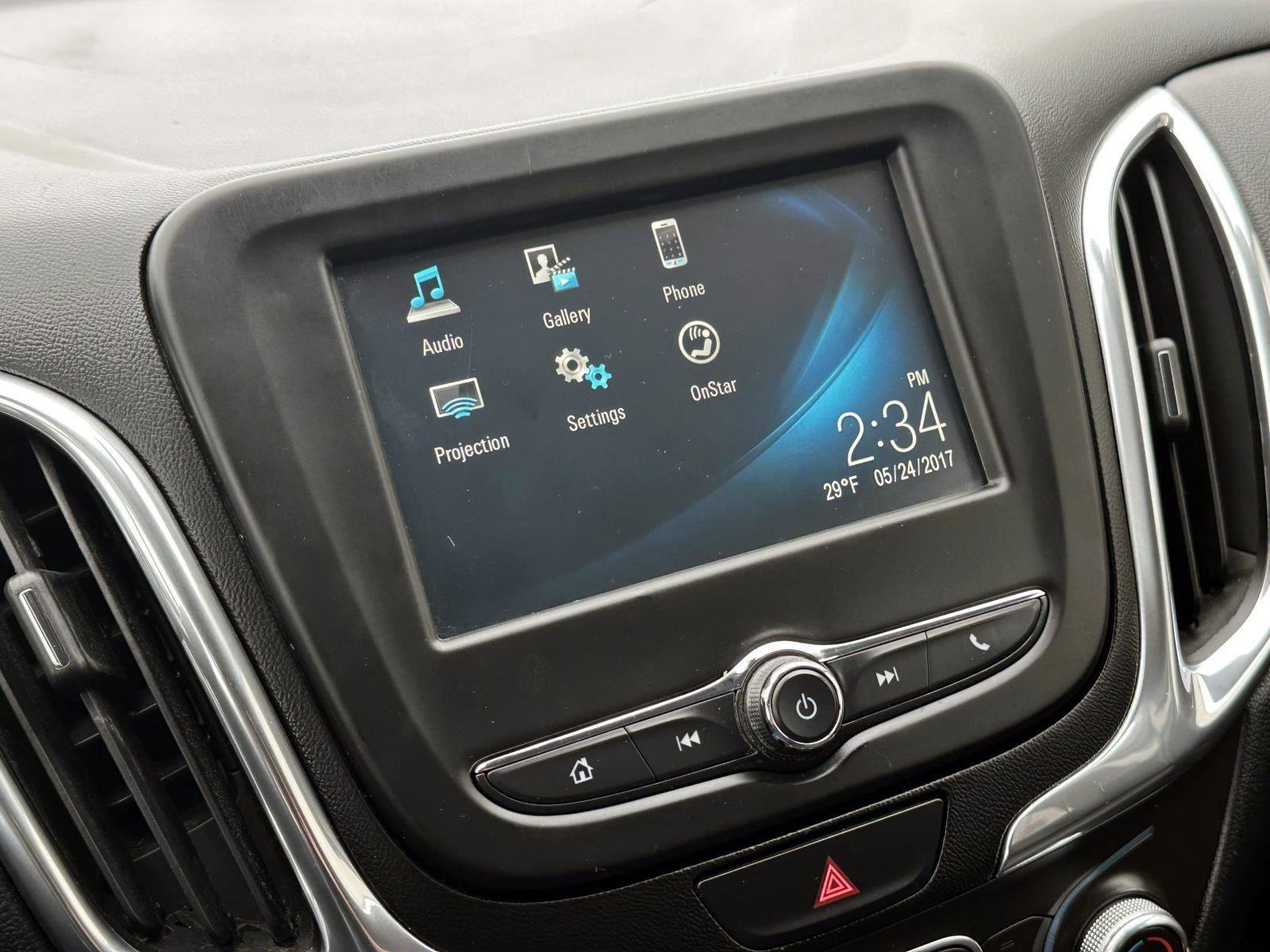 Used 2018 Chevrolet Equinox LT image 22