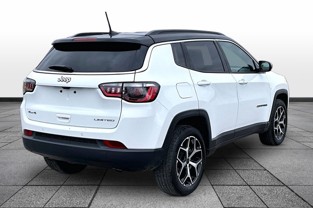 Used 2025 Jeep Compass Limited AWD/4WD image 11