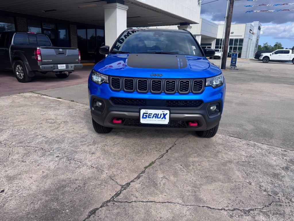 Used 2025 Jeep Compass Trailhawk image 9