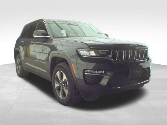 Used 2022 Jeep Grand Cherokee Limited 4xe AWD/4WD image 2