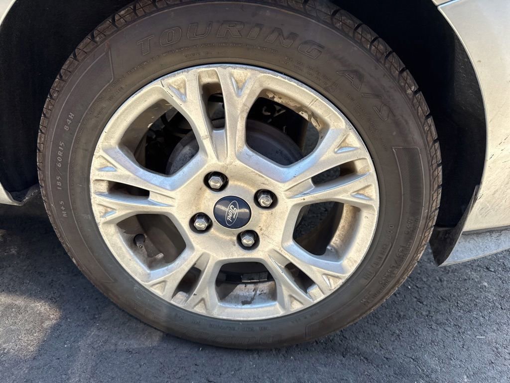 Used 2015 Ford Fiesta SE FWD image 16