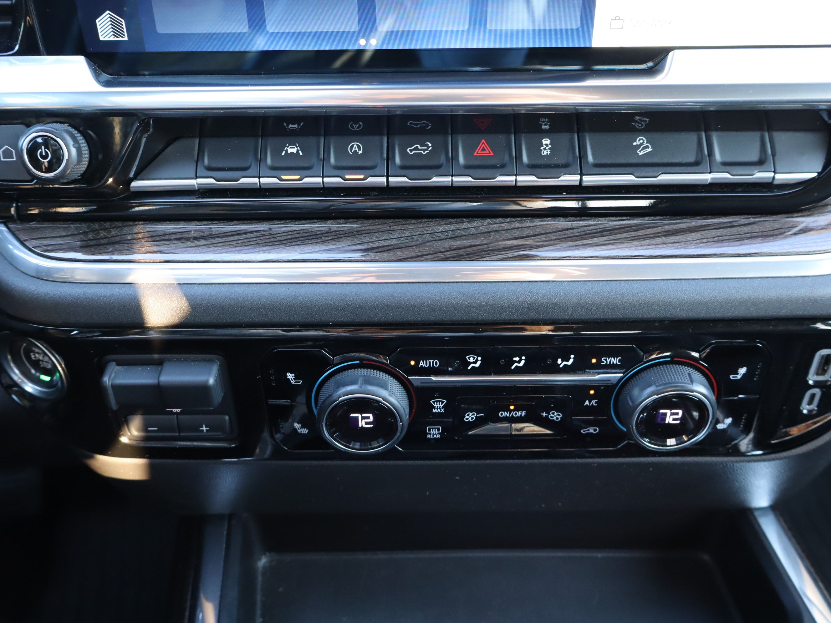 Used 2023 Chevrolet Silverado 1500 LT Trail Boss w/ Convenience Package II AWD/4WD image 27