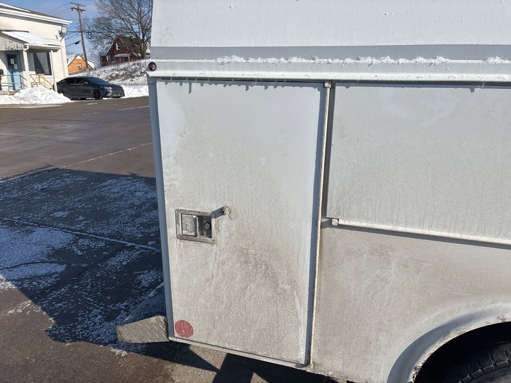 Used 2024 Ford E-350 and Econoline 350 Super Duty w/ Power Windows & Locks Group image 4