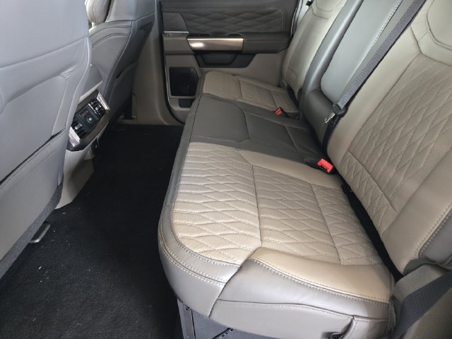 New 2027 Ford F450 Platinum w/ Platinum Plus Package AWD/4WD image 21