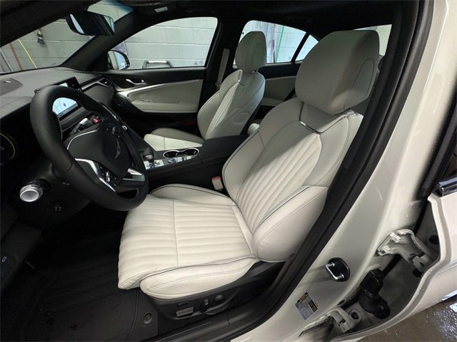 Used 2025 Genesis G70 3.3T Advanced image 17