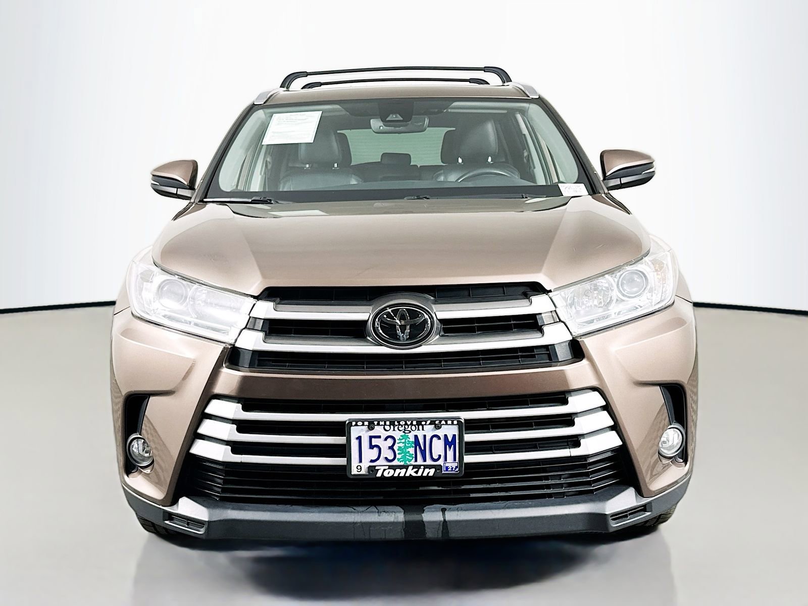 Certified 2019 Toyota Highlander XLE AWD/4WD image 2