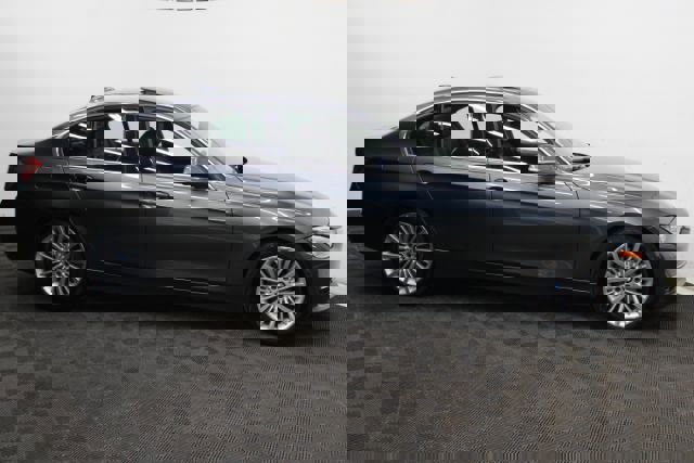 Used 2013 BMW 335i xDrive Sedan image 3