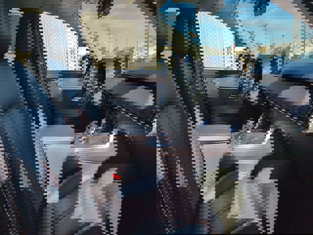 Used 2025 MAZDA CX-70 3.3 Turbo w/ Preferred Package image 17