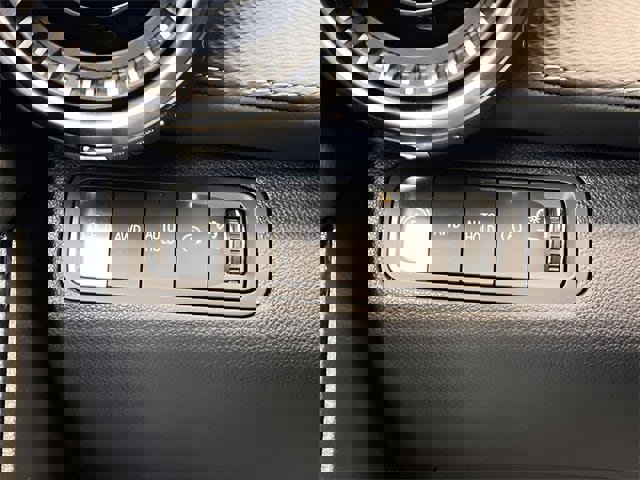 Certified 2025 Chevrolet Equinox LT image 16