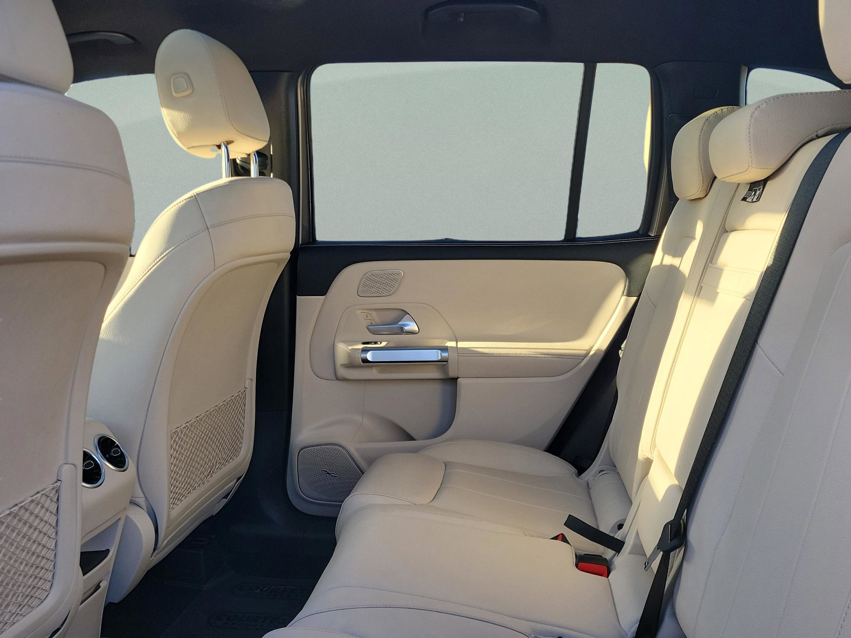 Used 2021 Mercedes-Benz GLB 250 image 13