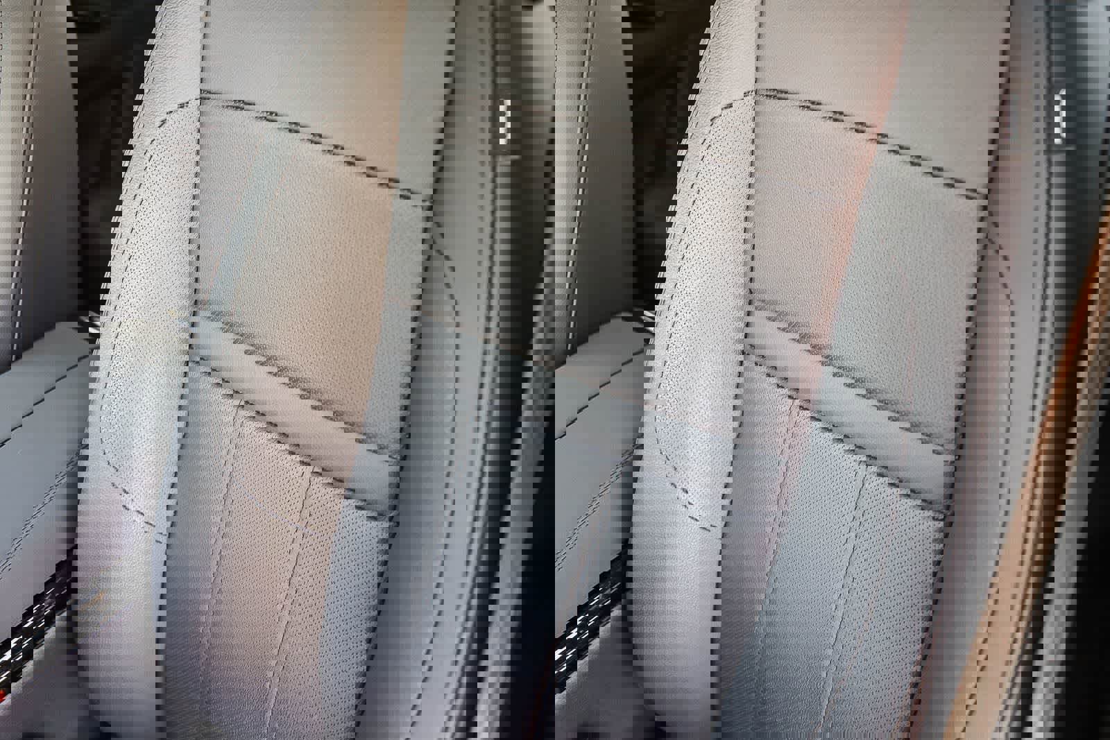 Used 2026 Land Rover Range Rover Evoque S image 23