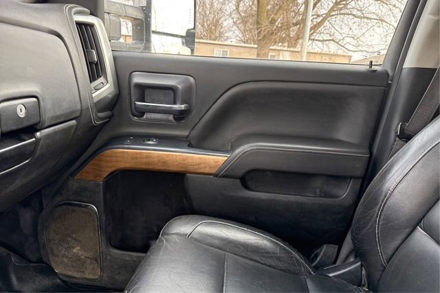 Used 2018 Chevrolet Silverado 2500 LTZ image 20