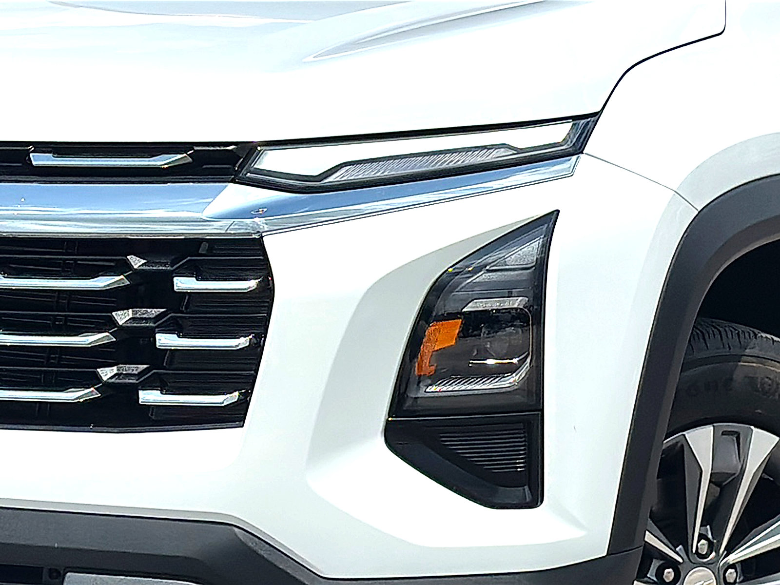 Used 2025 Chevrolet Equinox LT FWD image 4
