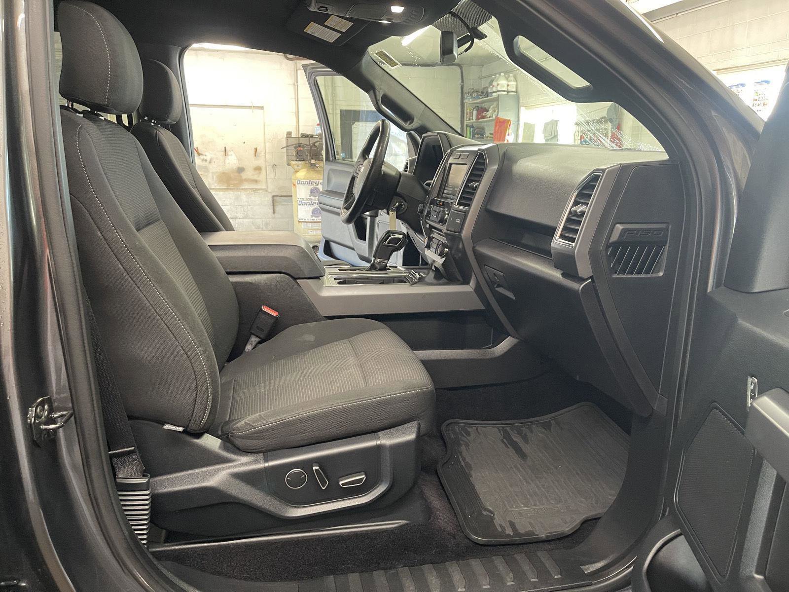 Used 2015 Ford F150 XLT w/ Equipment Group 302A Luxury image 27