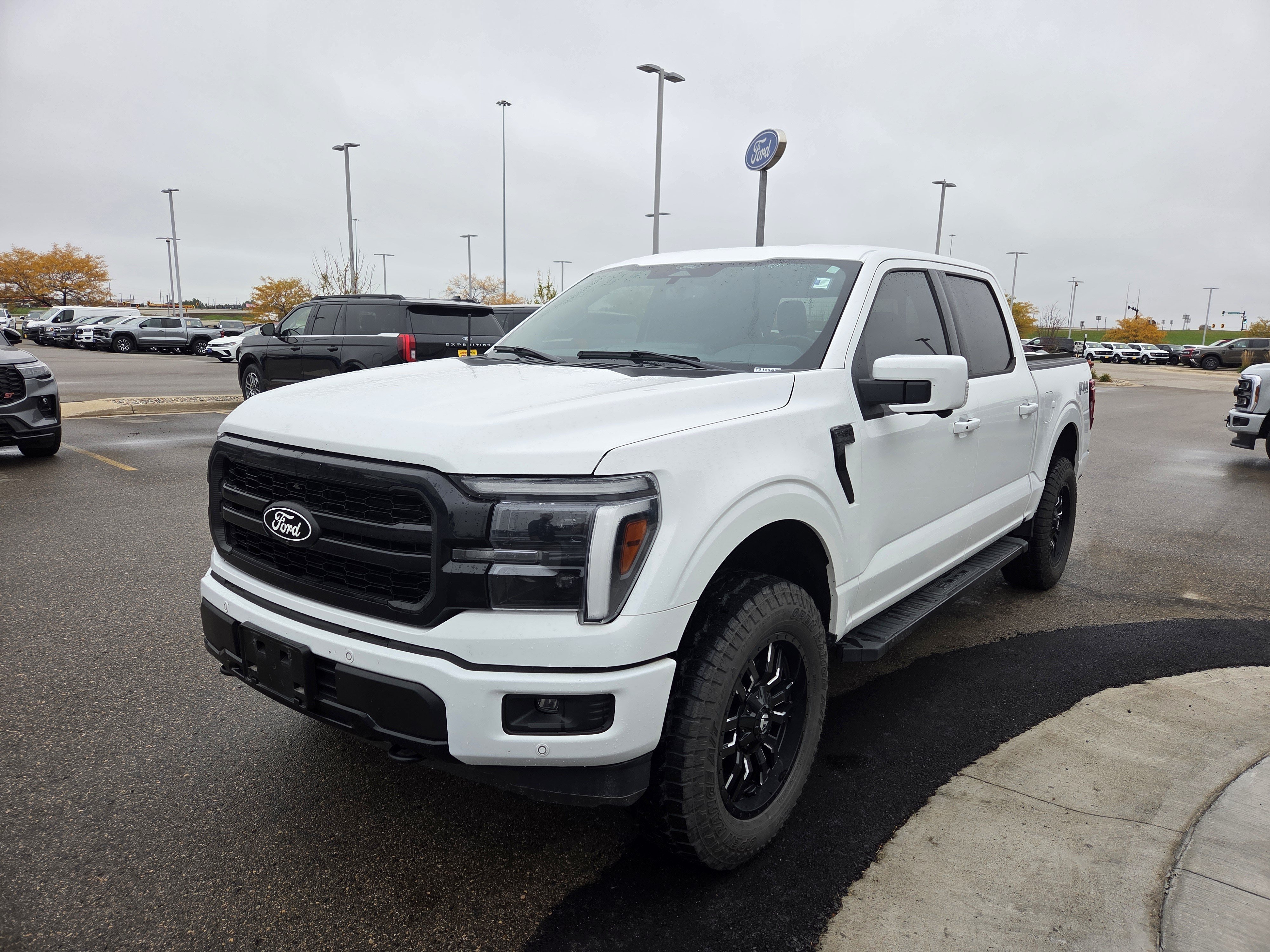 Used 2025 Ford F150 Lariat w/ Equipment Group 501A Mid AWD/4WD image 3