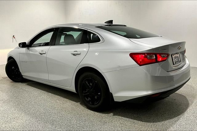 Used 2021 Chevrolet Malibu LS FWD image 4