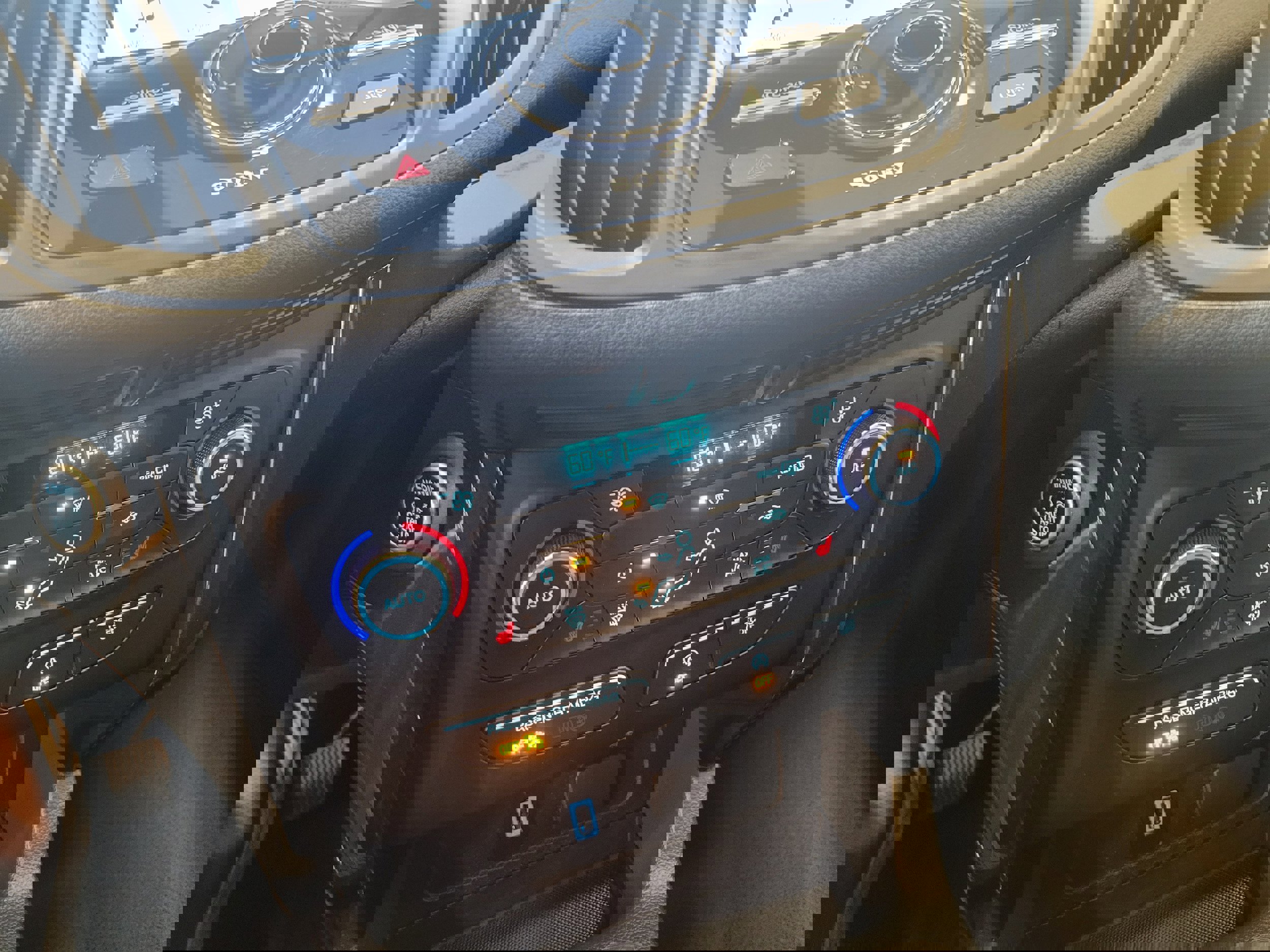 Used 2017 Ford Escape Titanium image 18