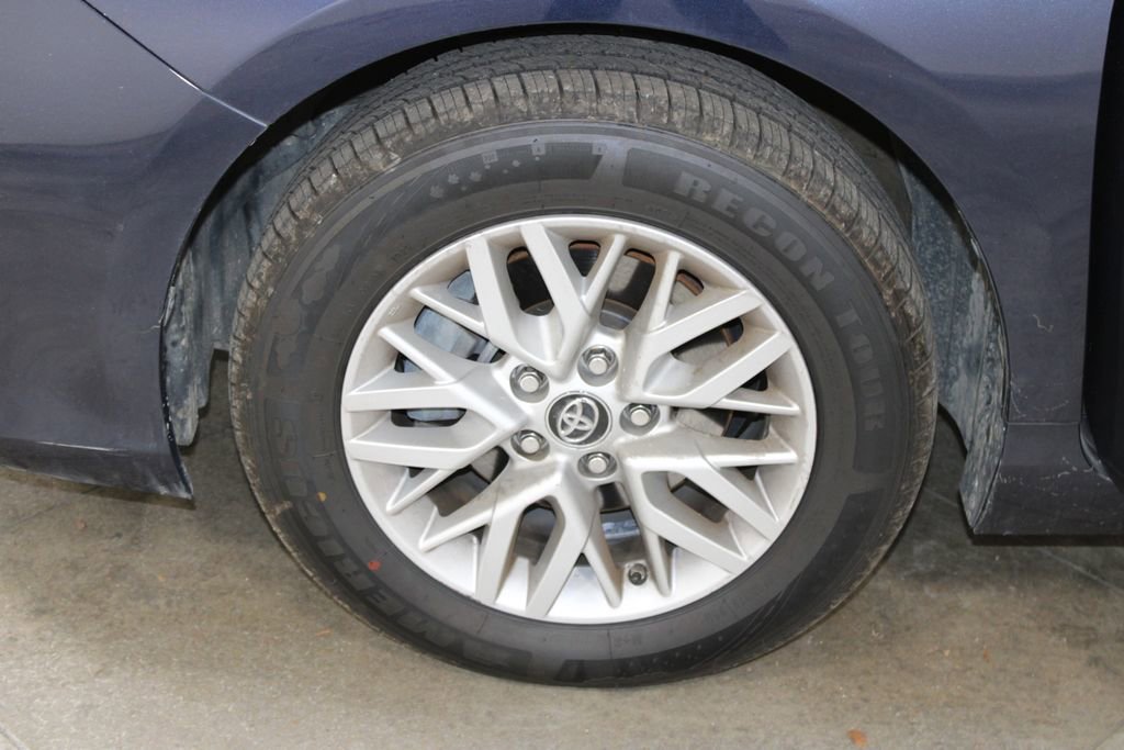 Used 2017 Toyota Camry LE image 40