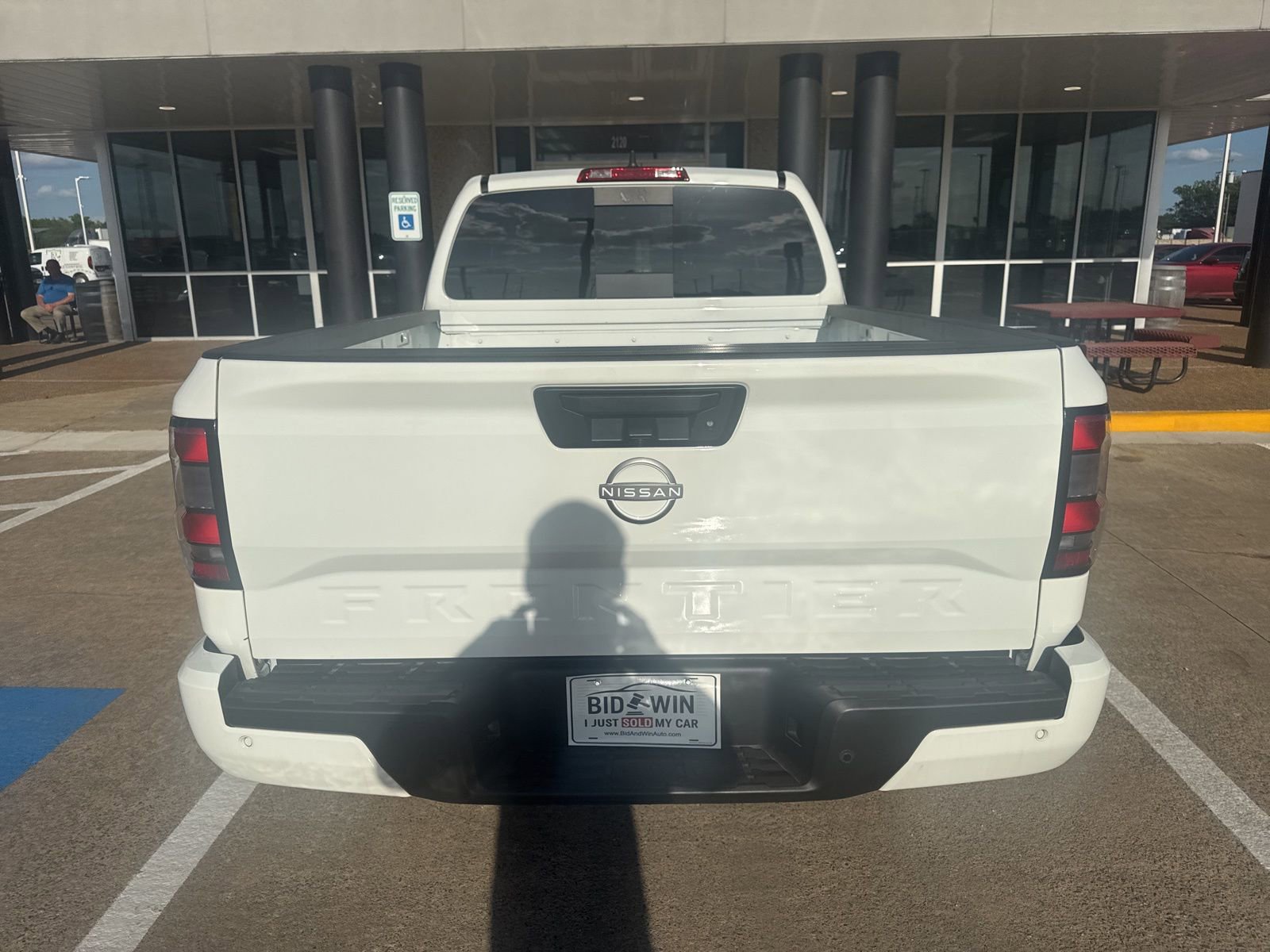 Used 2025 Nissan Frontier SV image 4