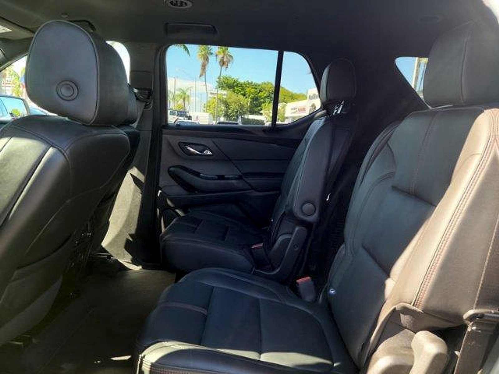 Used 2023 Chevrolet Traverse RS AWD/4WD image 19