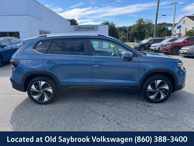 Certified 2026 Volkswagen Taos SE AWD/4WD image 4