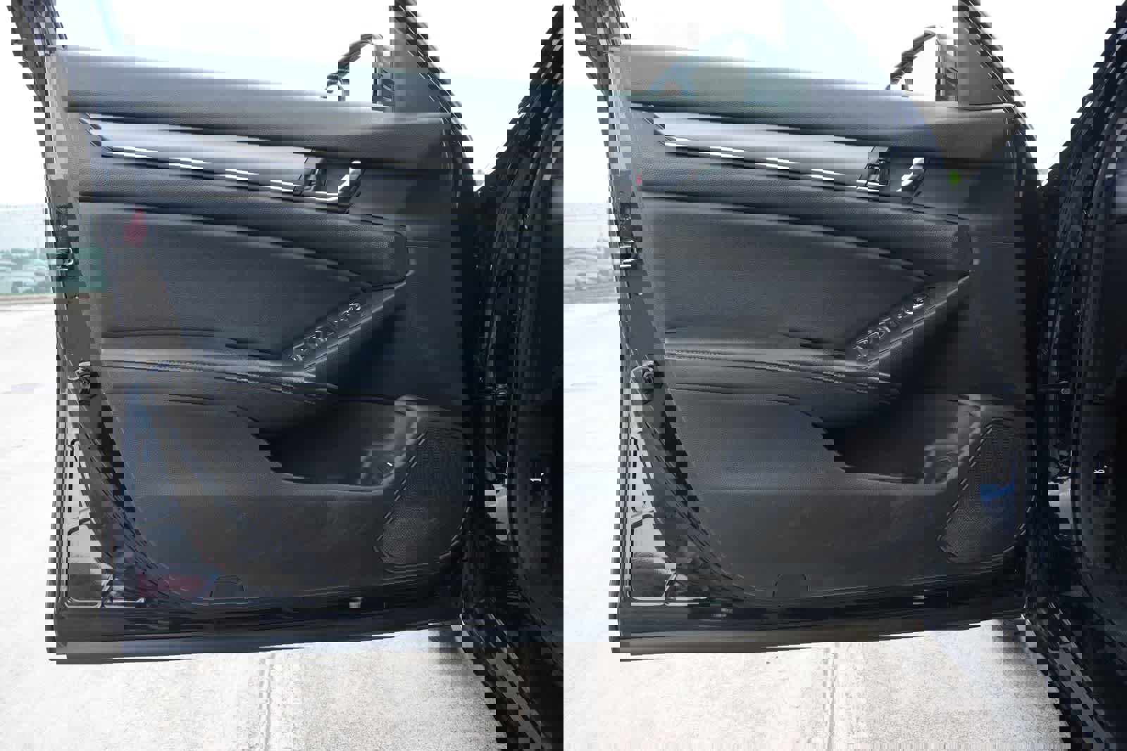 Used 2018 Honda Accord LX image 16