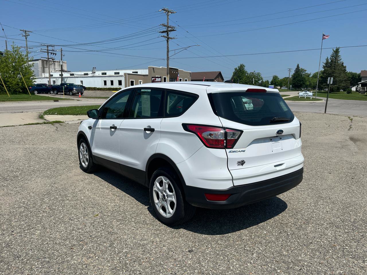 Used 2018 Ford Escape S image 3