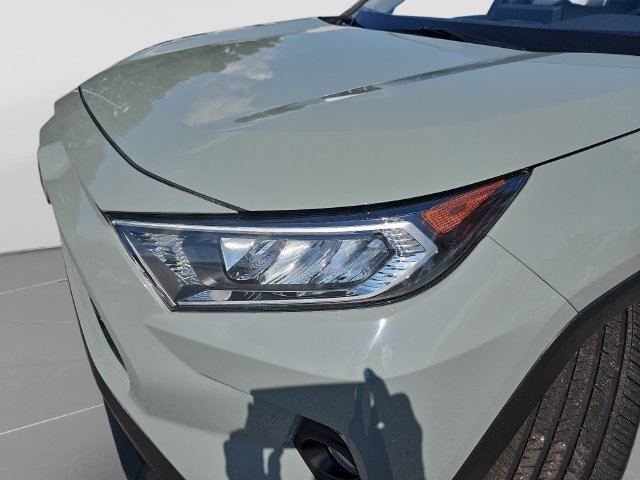 Used 2021 Toyota RAV4 XLE Premium FWD image 34