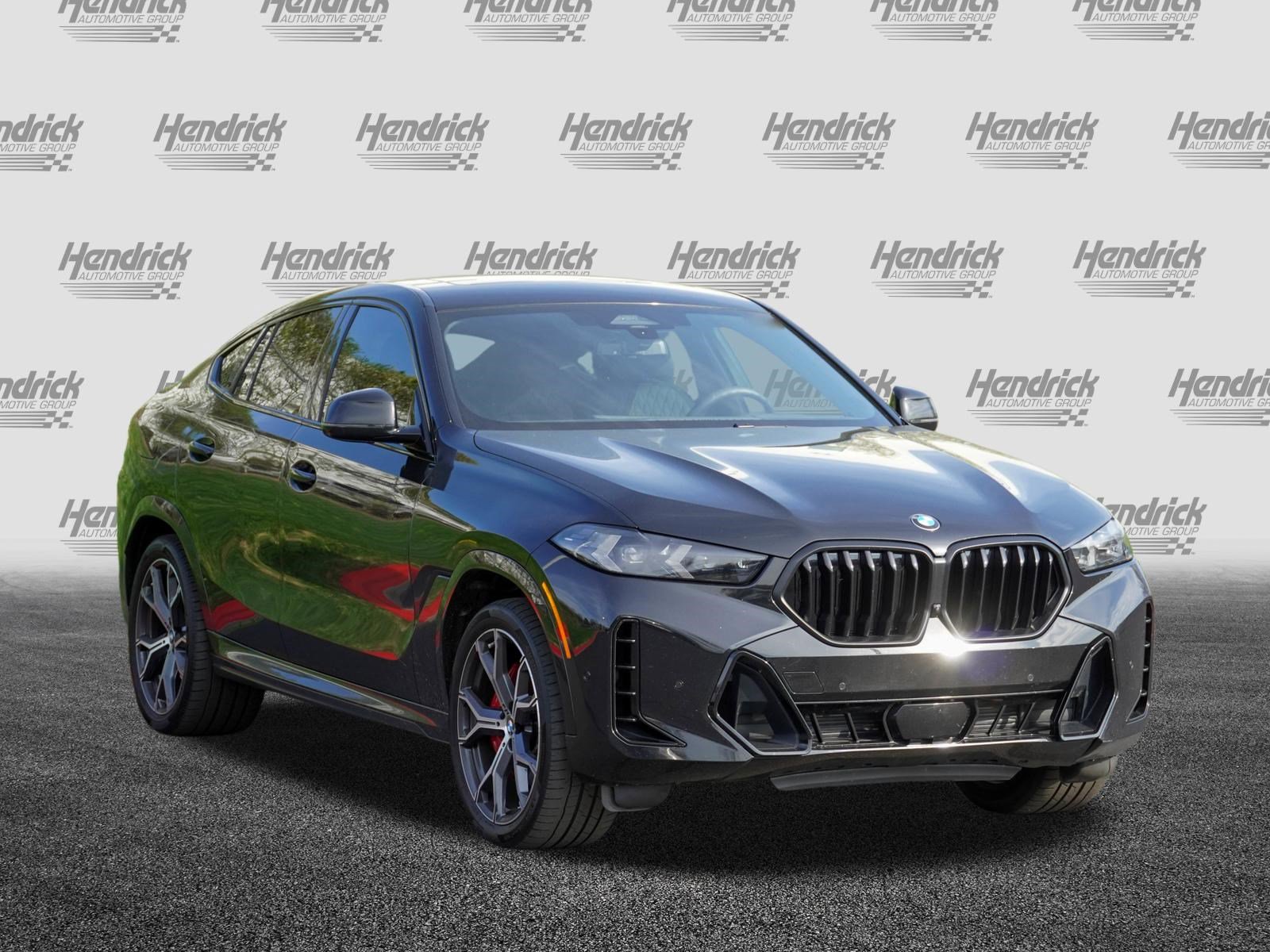 Certified 2024 BMW X6 xDrive40i w/ Premium Package image 2