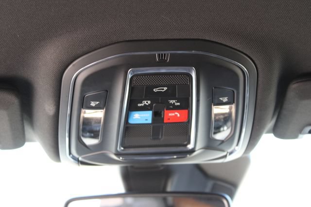 Used 2023 Jeep Grand Cherokee Altitude AWD/4WD image 15