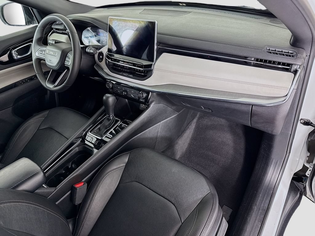 Used 2023 Jeep Compass Limited AWD/4WD image 17