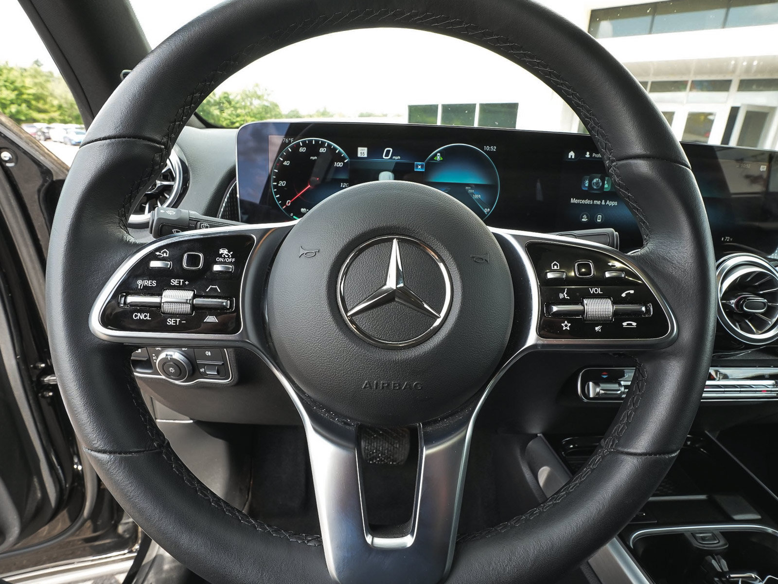 Used 2023 Mercedes-Benz EQB 300 4MATIC w/ Pinnacle Package image 20