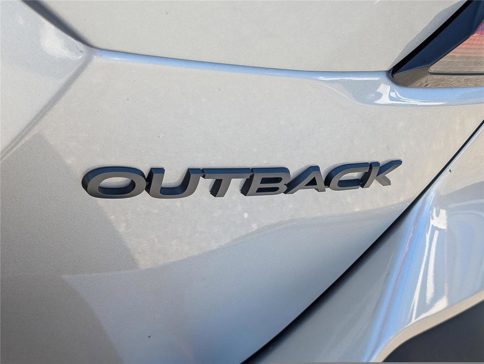 Used 2023 Subaru Outback Onyx Edition AWD/4WD image 10
