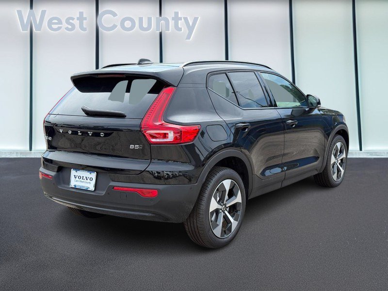 New 2026 Volvo XC40 B5 Plus w/ Protection Package Premier AWD/4WD image 3