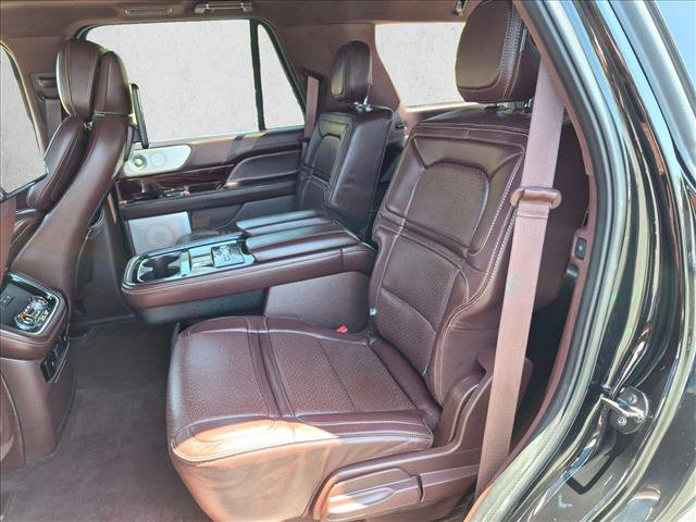 Used 2018 Lincoln Navigator Black Label w/ Cargo Package AWD/4WD image 19