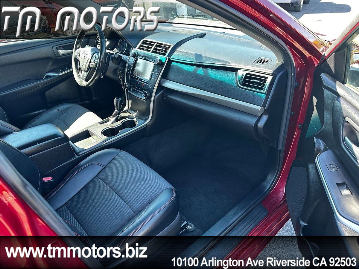 Used 2017 Toyota Camry SE image 11