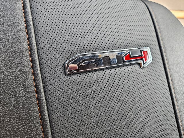 New 2026 GMC Sierra 3500 AT4 w/ AT4 Premium Plus Package AWD/4WD image 35