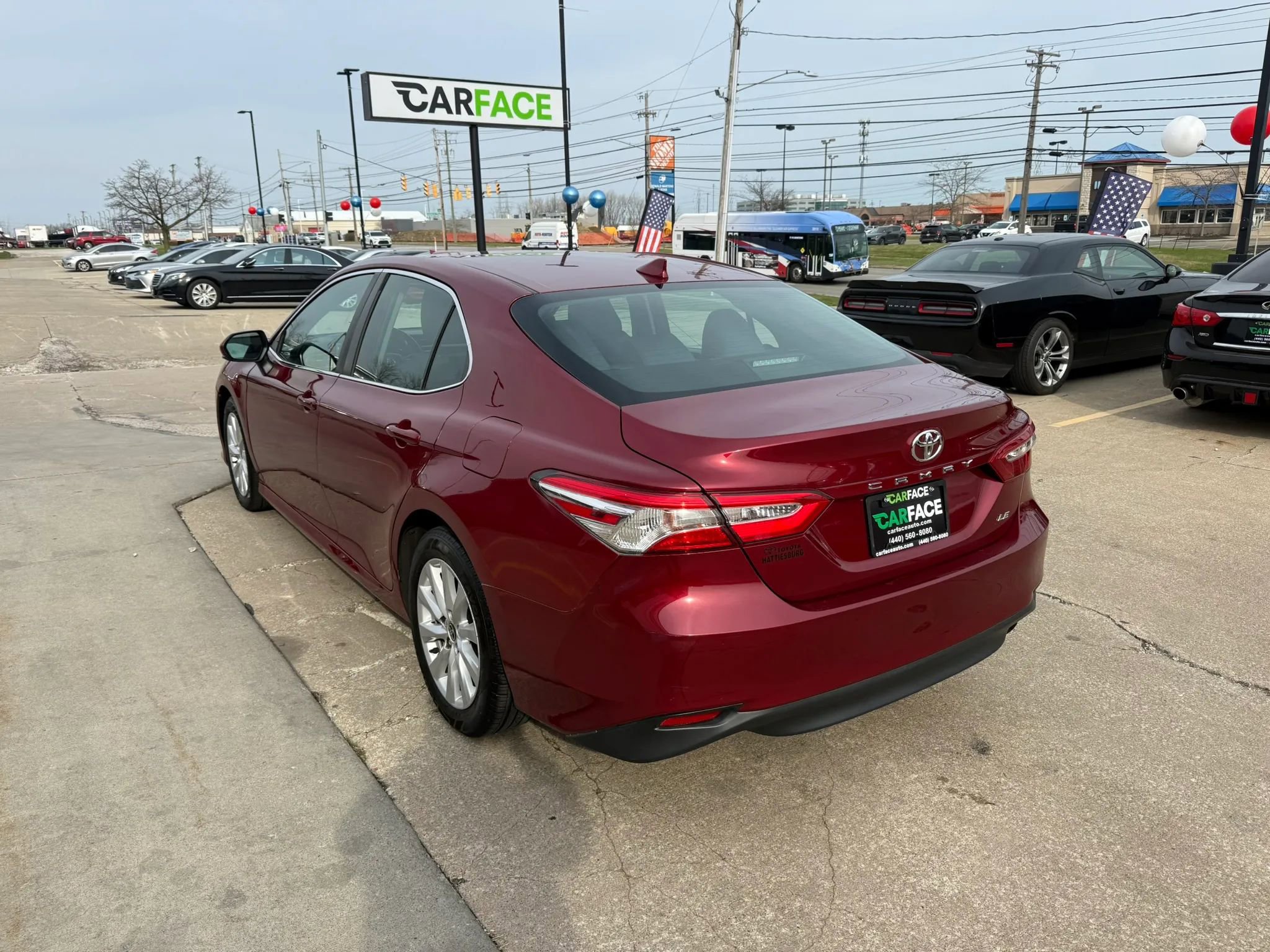 Used 2020 Toyota Camry LE image 8