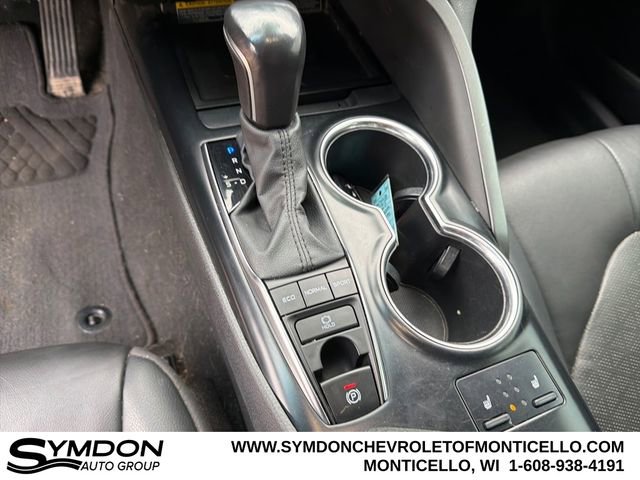 Used 2020 Toyota Camry XSE image 13