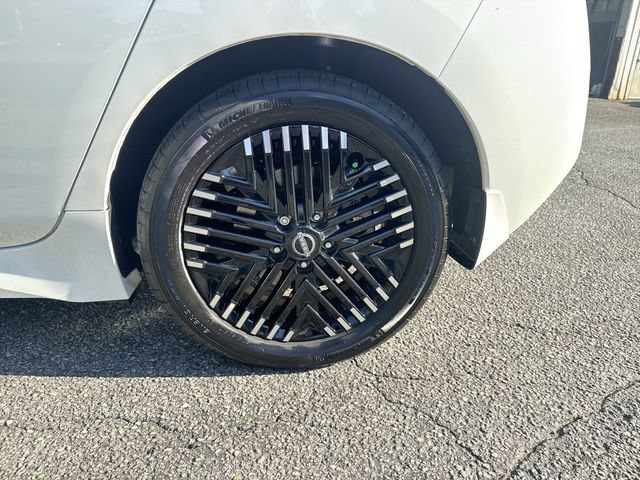 Certified 2024 Nissan Leaf SV Plus FWD image 33