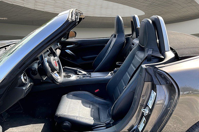 Used 2017 FIAT 124 Spider Lusso RWD image 20