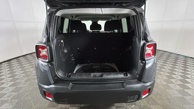 Used 2023 Jeep Renegade Latitude AWD/4WD image 27