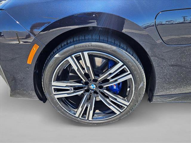 Used 2026 BMW 750e xDrive AWD/4WD image 22